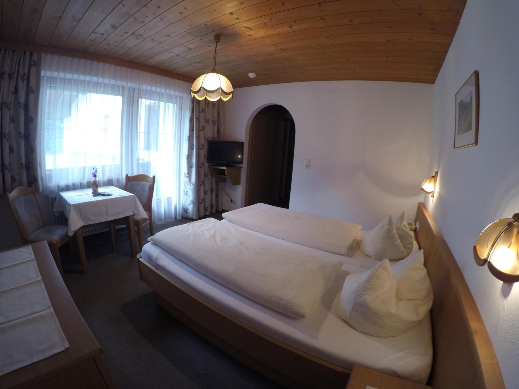 Gaestehaus Alpenland ทักซ์ ห้อง รูปภาพ