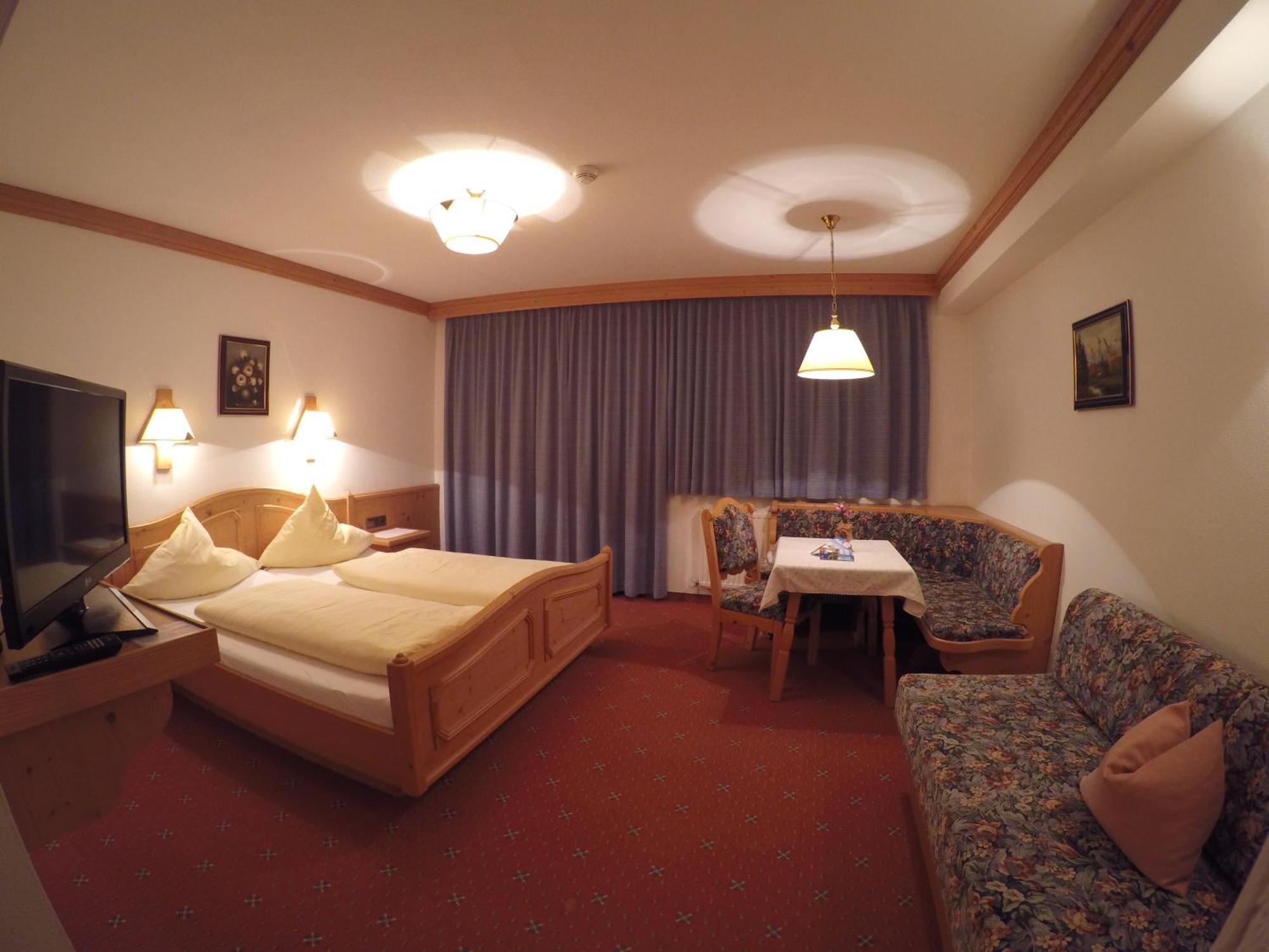 Gaestehaus Alpenland ทักซ์ ห้อง รูปภาพ